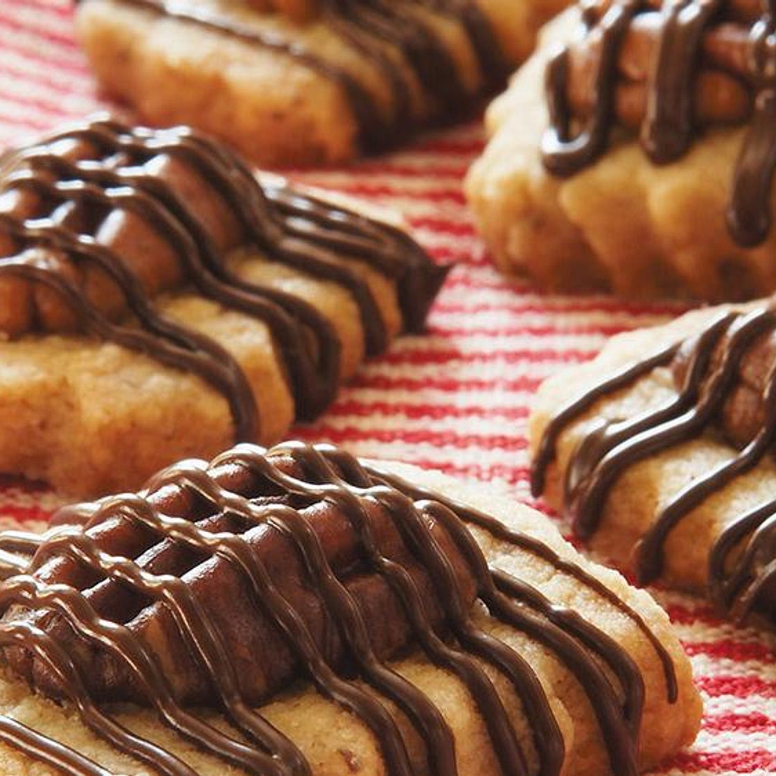 Pecan and Chocolate Shortbreads