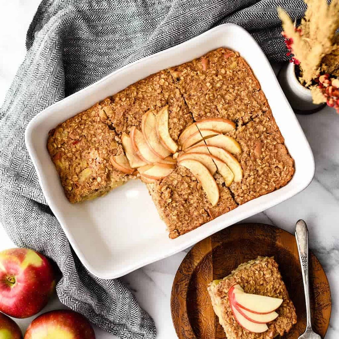 Healthy Apple Cinnamon Baked Oatmeal