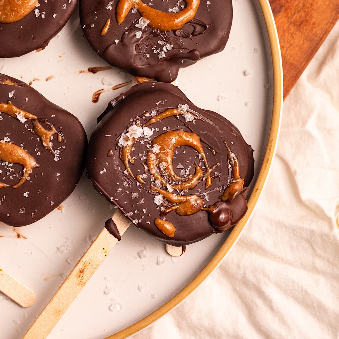 Healthy vegan caramel apple pops