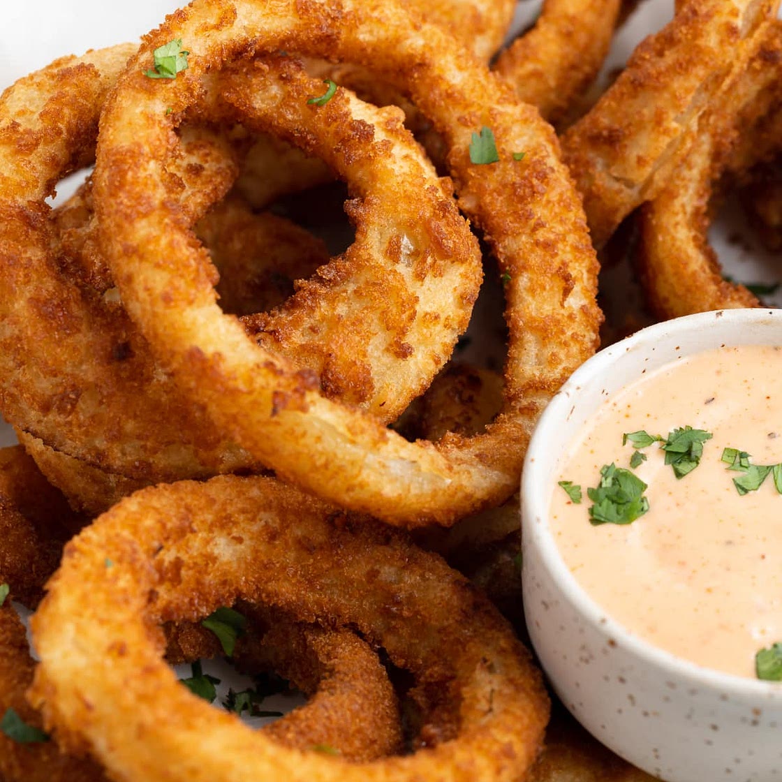 Frozen Onion Rings in Air Fryer with Bloomin' Onion Sauce
