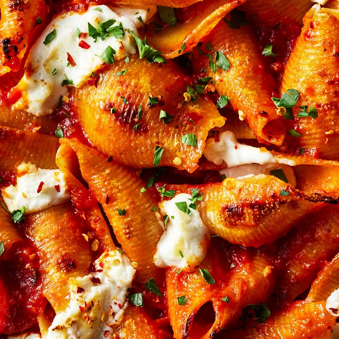 Spicy Unstuffed Pasta Shells With Roasted Garlic and Chèvre