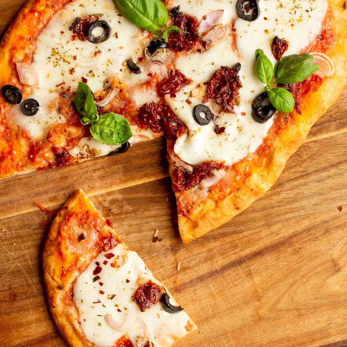 Easy 10 Minute Naan Bread Pizza