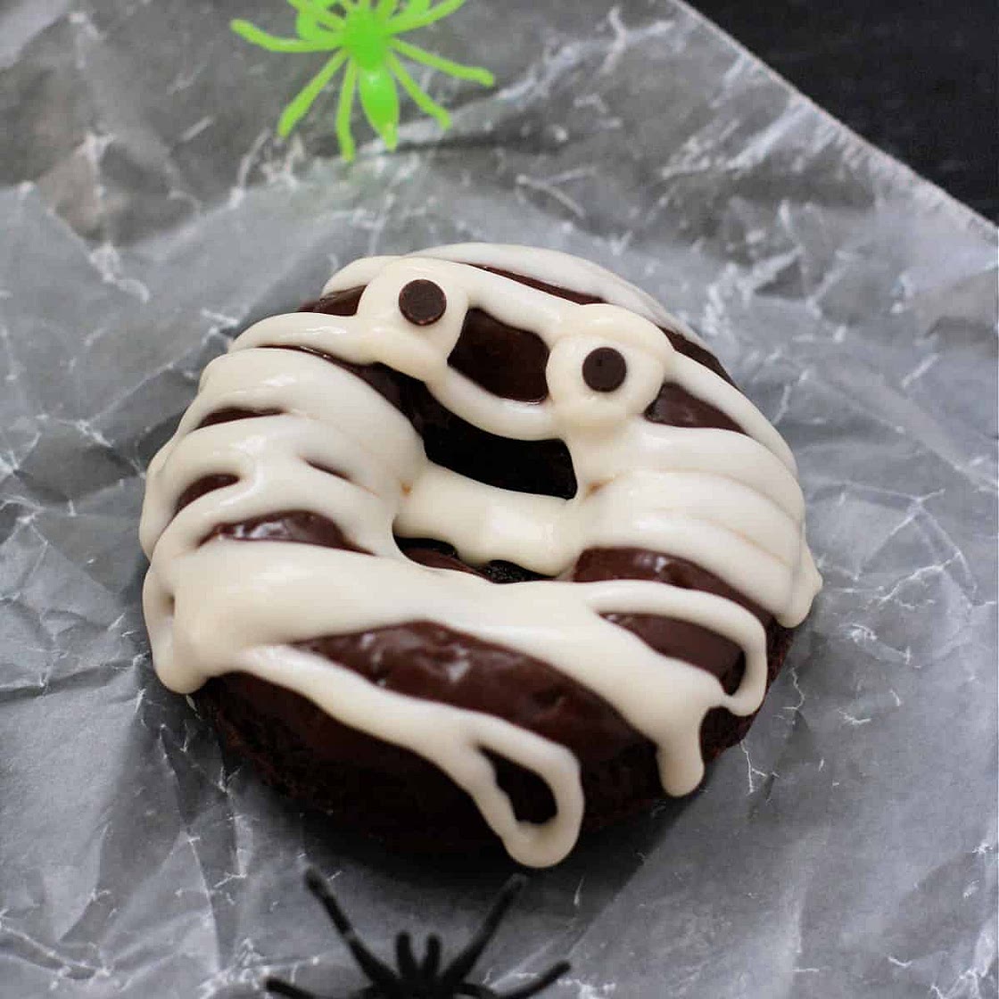 Halloween Mummy Donuts (Gluten Free, Vegan)
