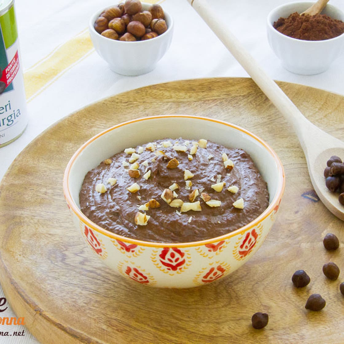 Hummus dolce al cacao