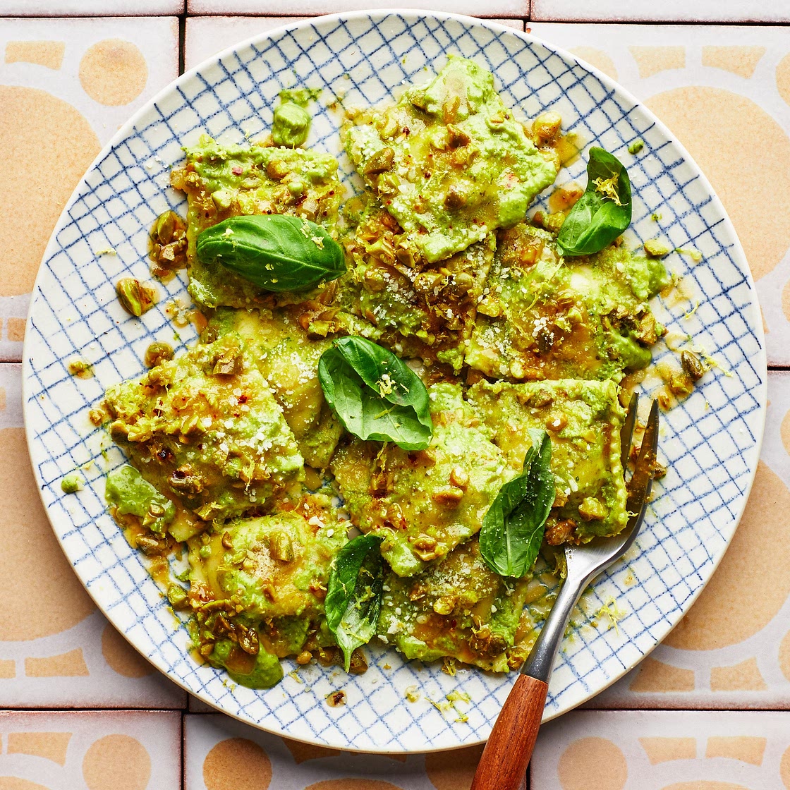 Weeknight-Fancy Ravioli With Creamy Peas