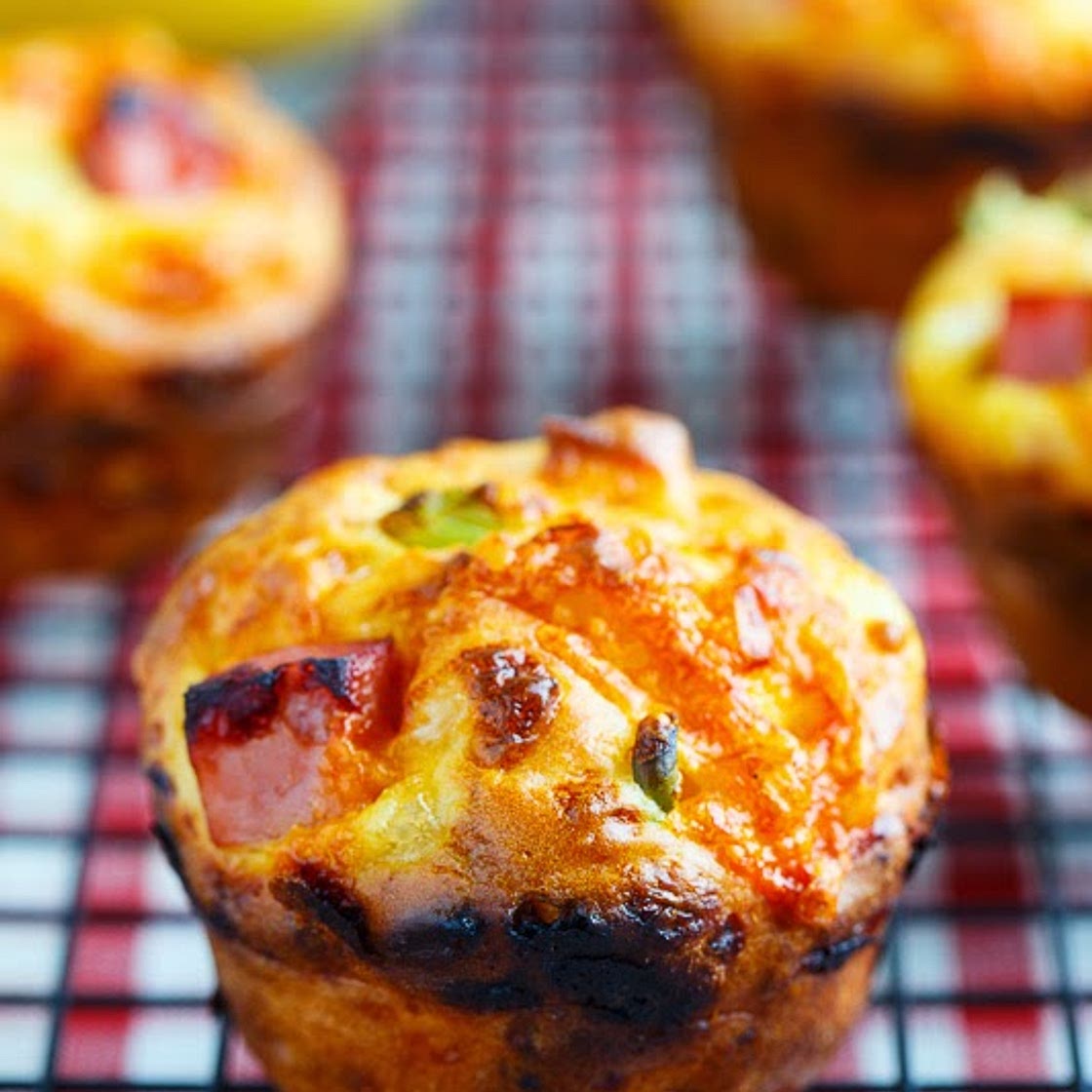Cottage Cheese and Egg Muffins with Ham and Cheddar Cheese