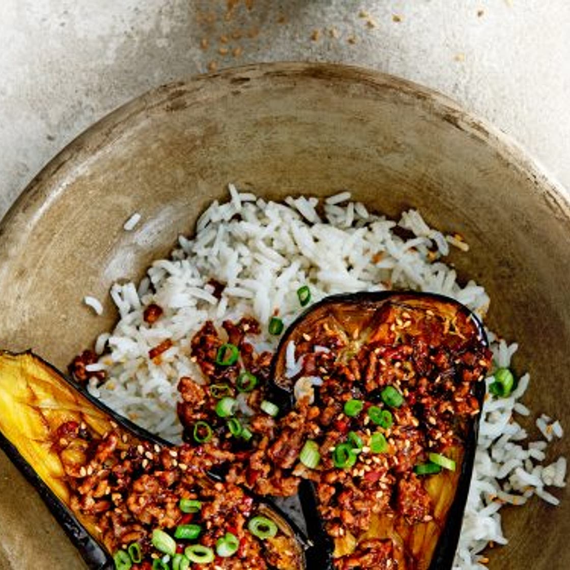 geroosterde aubergine met hoisingehakt