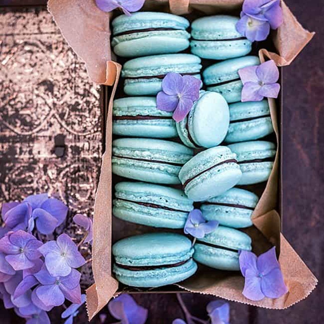 Vegan Aquafaba Macarons