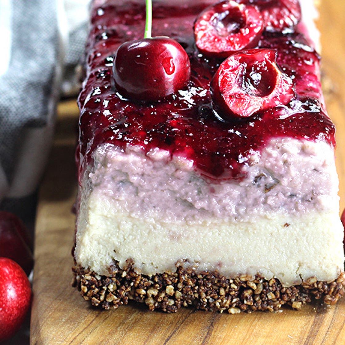Cheesecake vegan anacardi e ciliegie