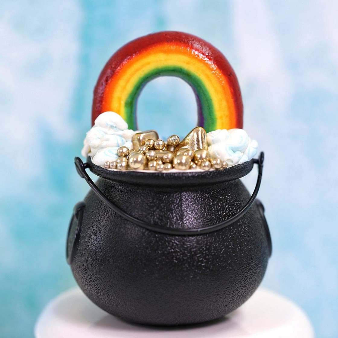 Pot of Gold St. Patrick's Day Cake Cups