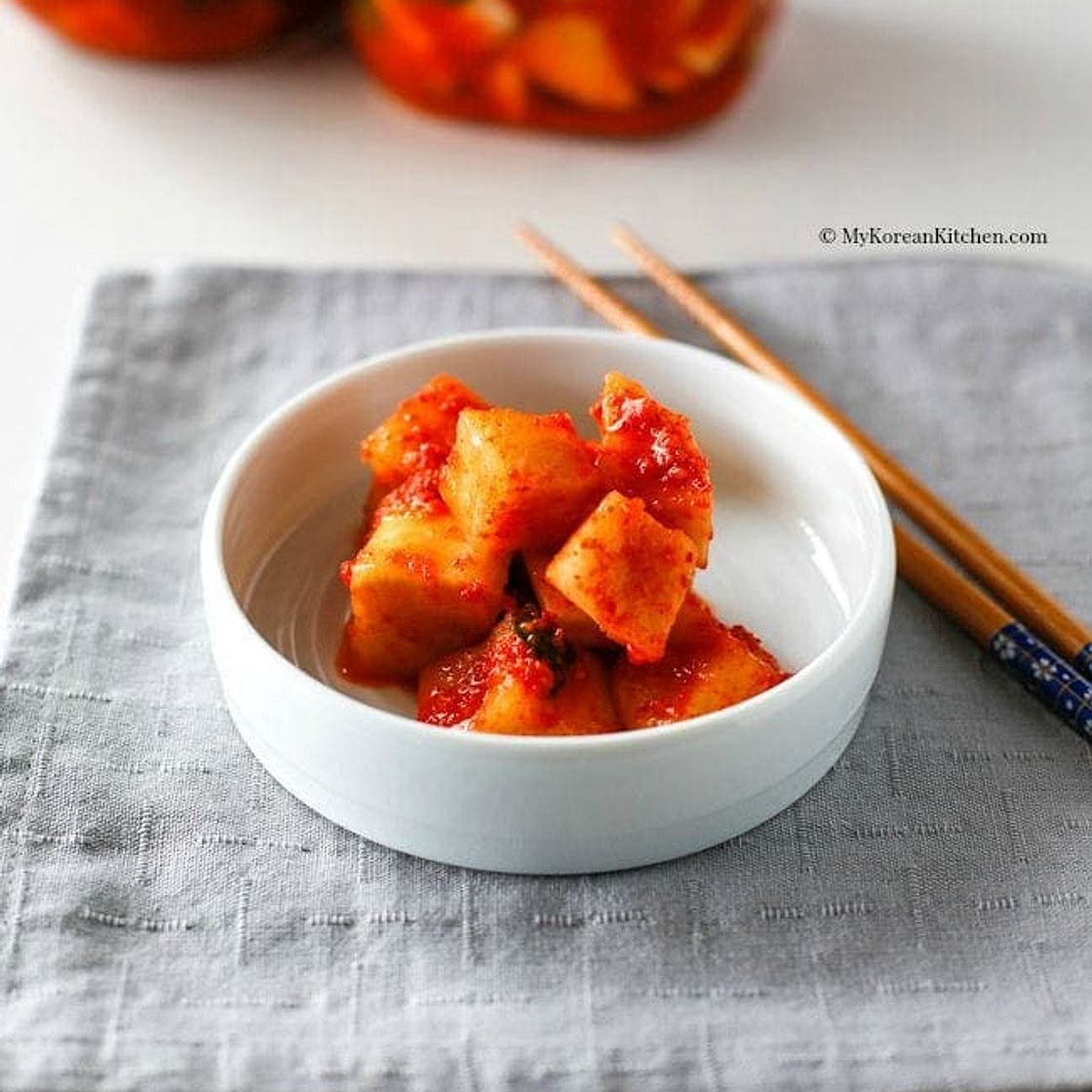 Korean Radish Kimchi (Kkakdugi)