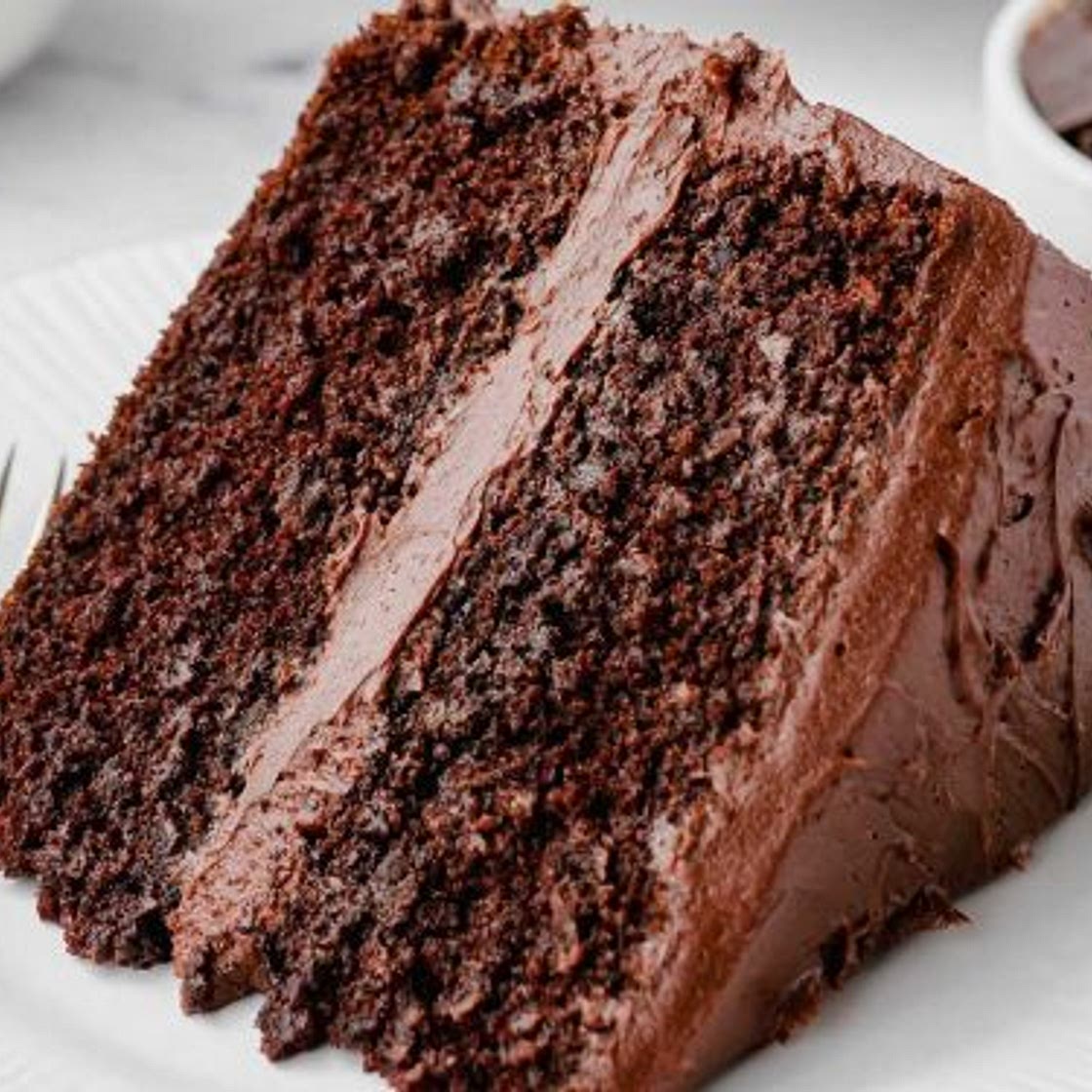 Gluten-free Chocolate Cake (perfect texture, so quick and easy!)