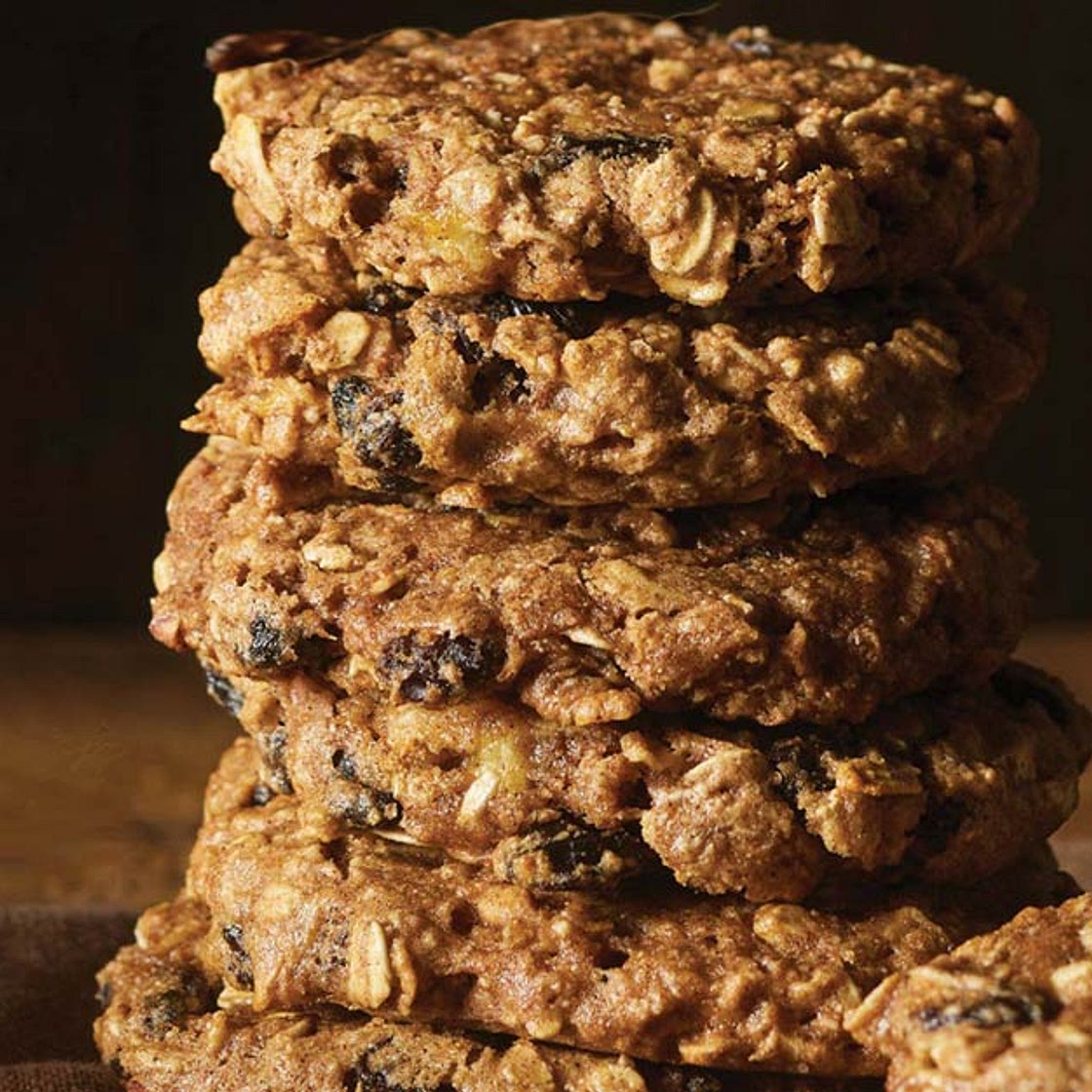 Chewy Apple-Raisin Oatmeal Cookies