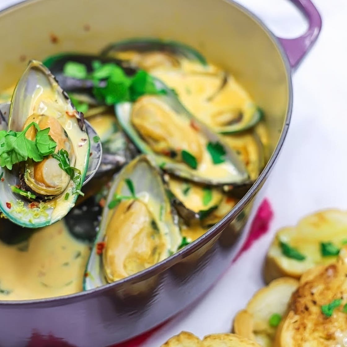 Mussels in Garlic Butter Sauce Recipe