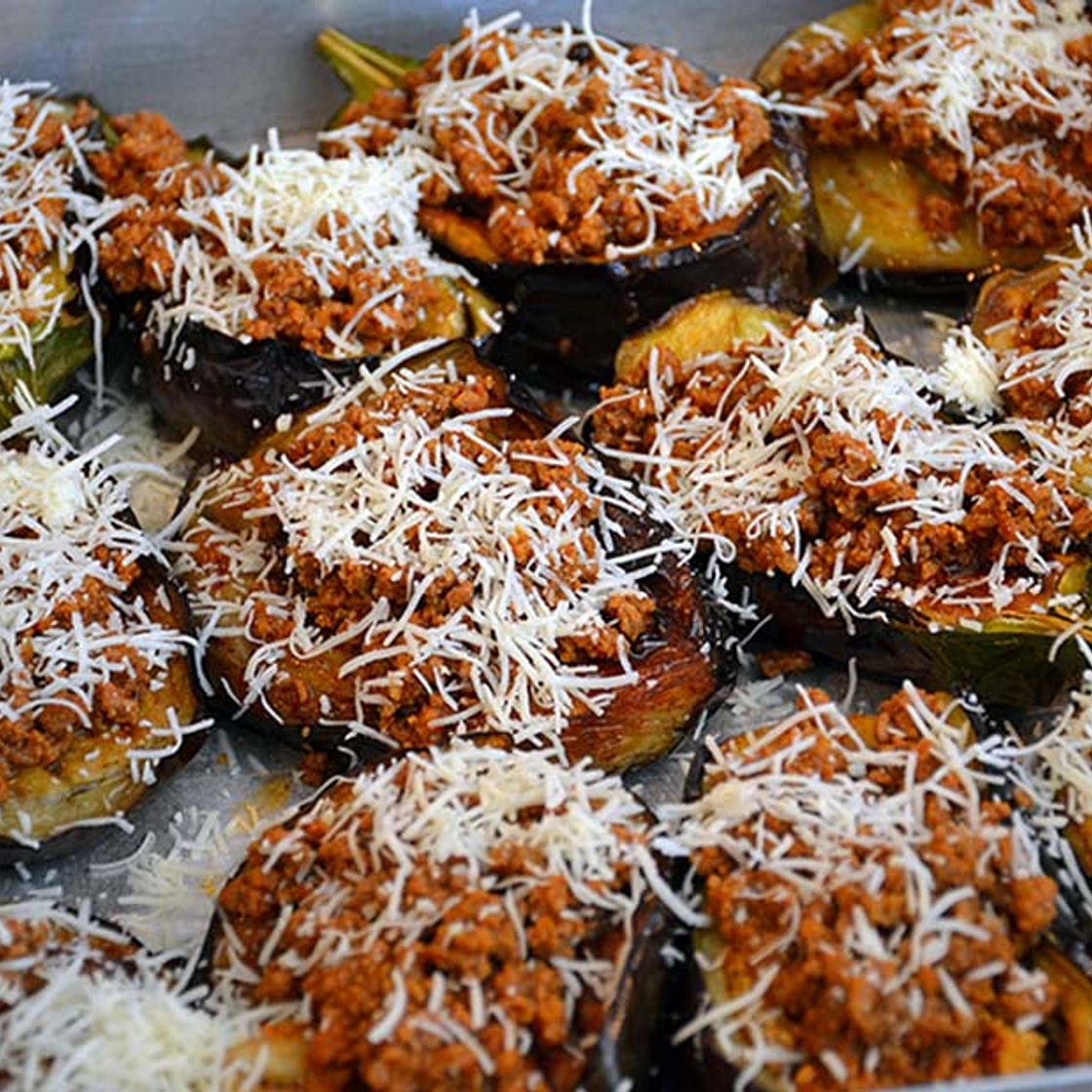 Papoutsakia – stuffed eggplants