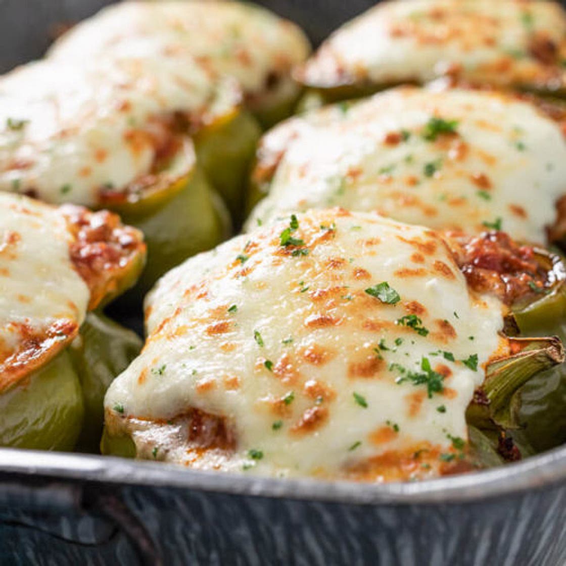 Keto Lasagna Stuffed Peppers