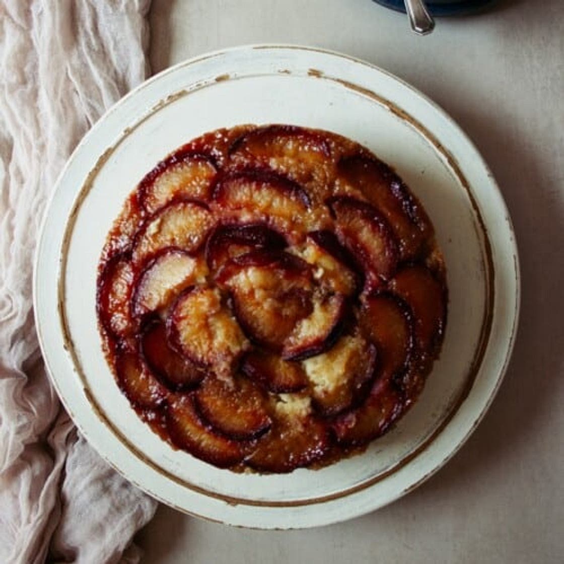 Upside down cake with plum