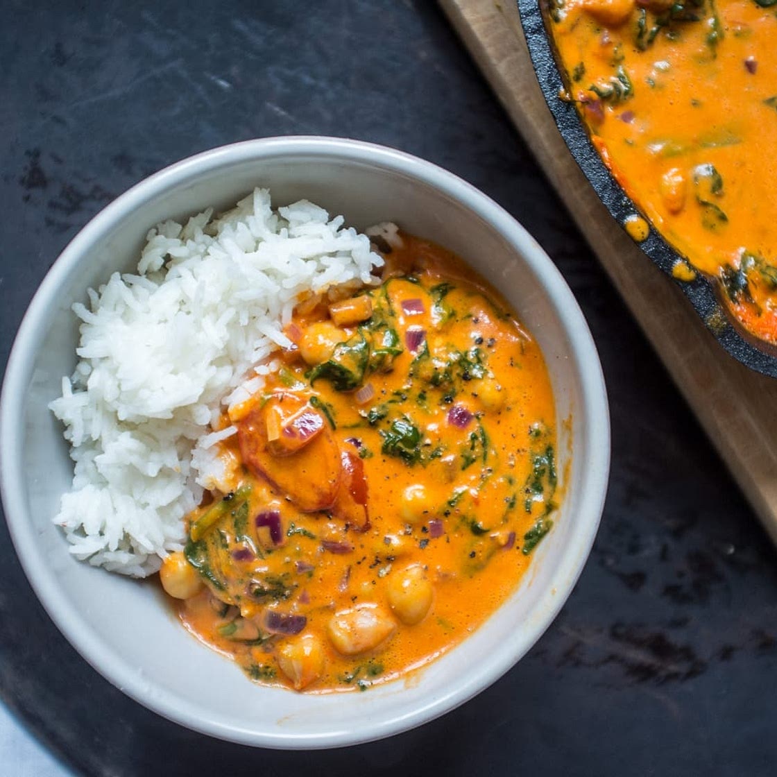 Roasted Red Pepper, Chickpea, and Spinach Curry