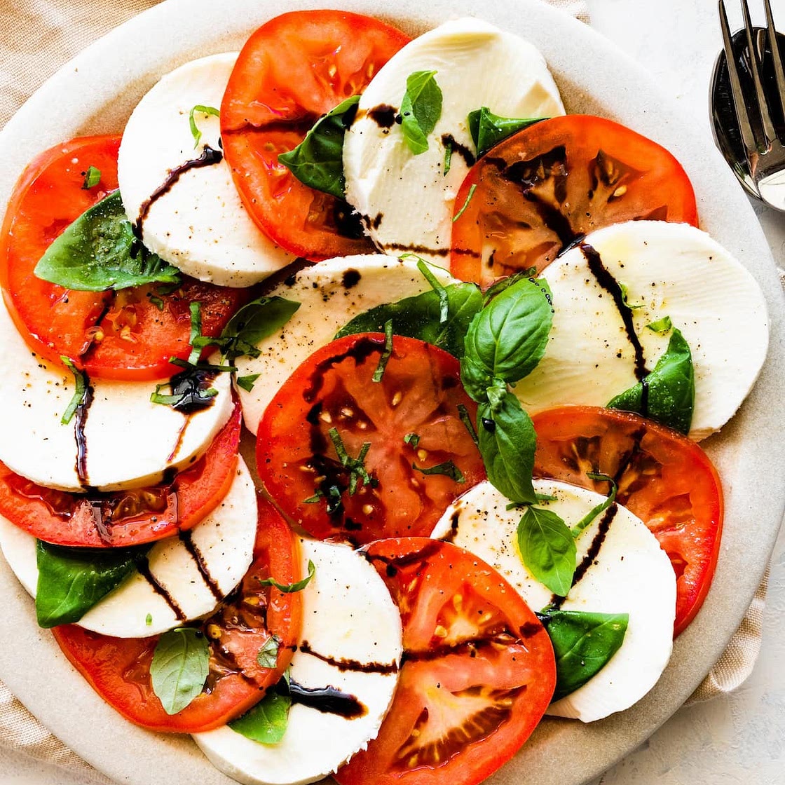 Easy Caprese Salad