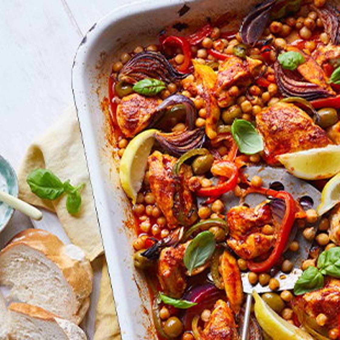 Chicken, chickpea and pepper traybake