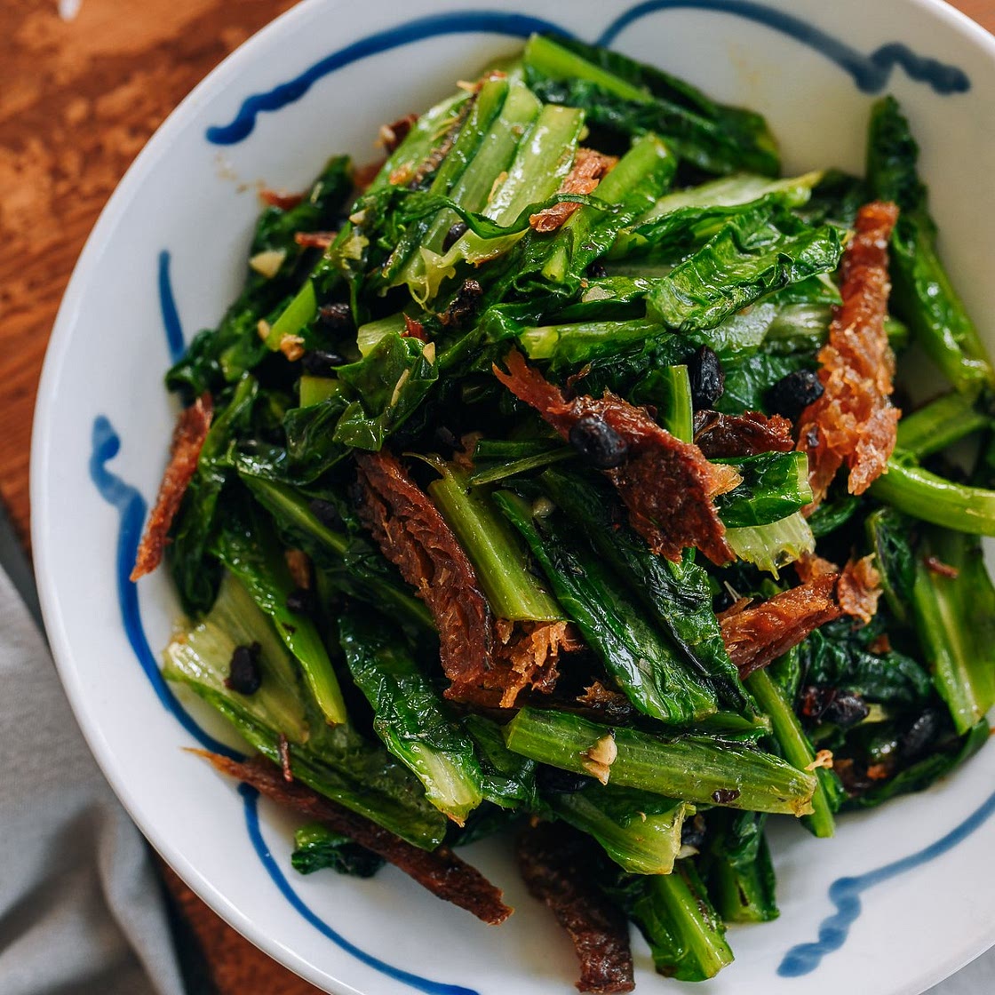 Fried Dace with Stir-fried Greens