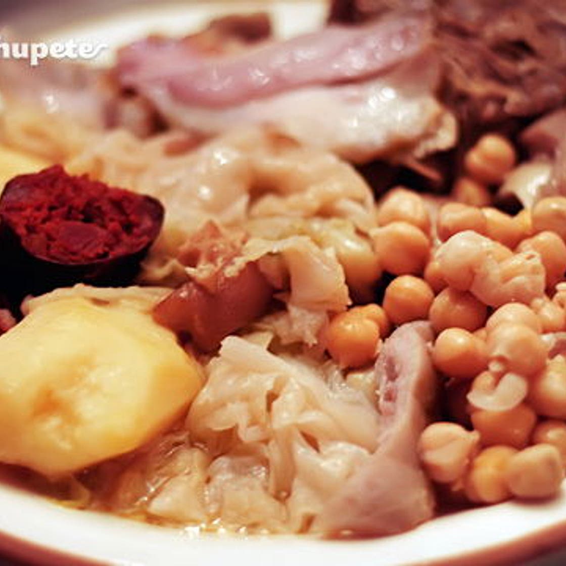 Cocido gallego. Receta tradicional gallega para triunfar en familia