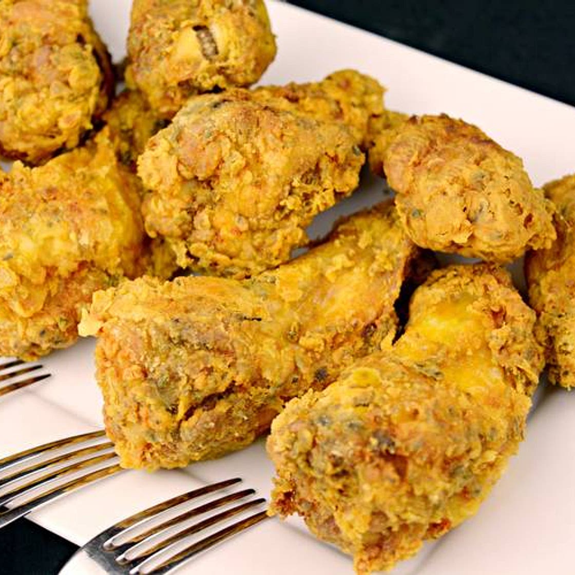 Alitas de pollo marinadas y crujientes