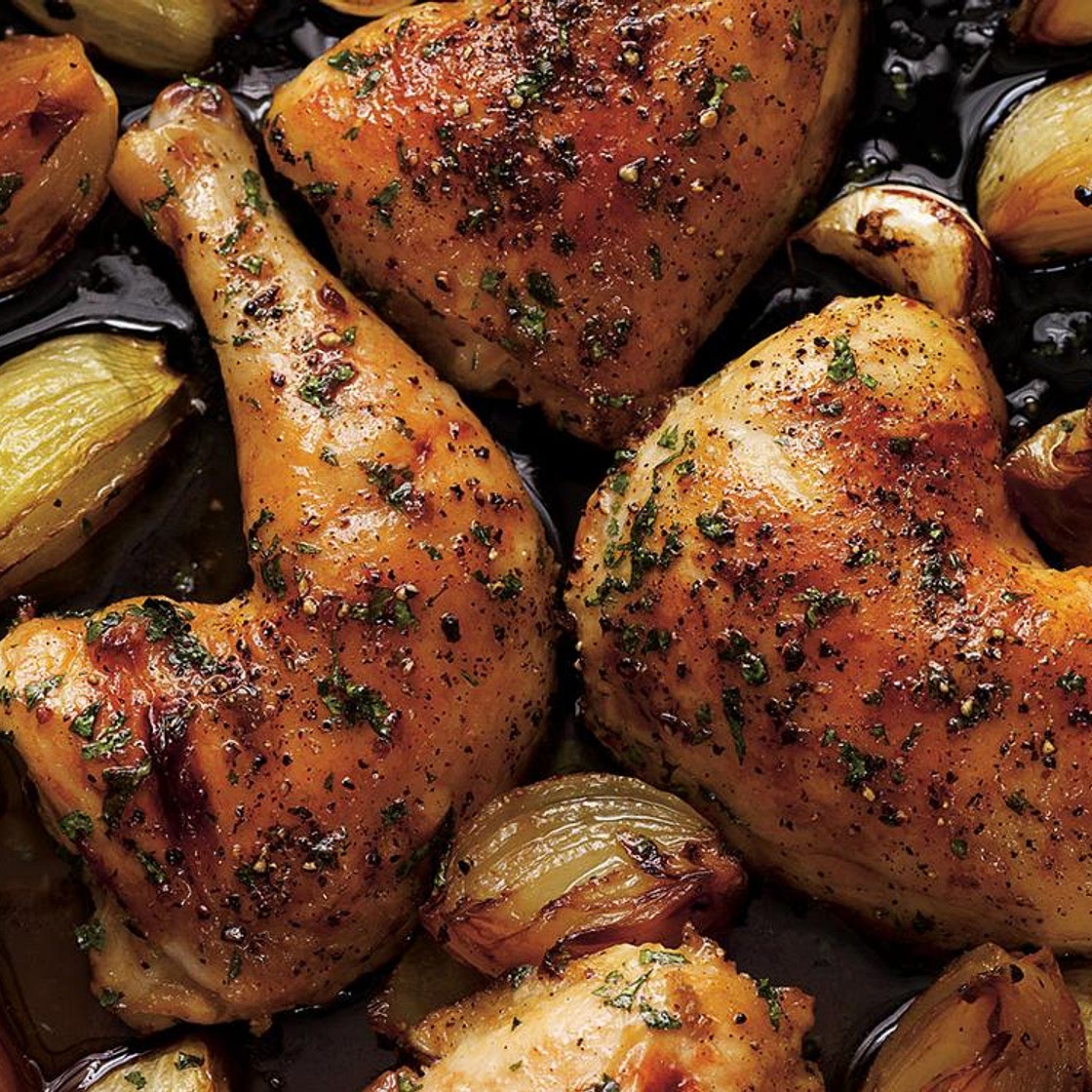 Cuisses de poulet rôties à l'oignon
