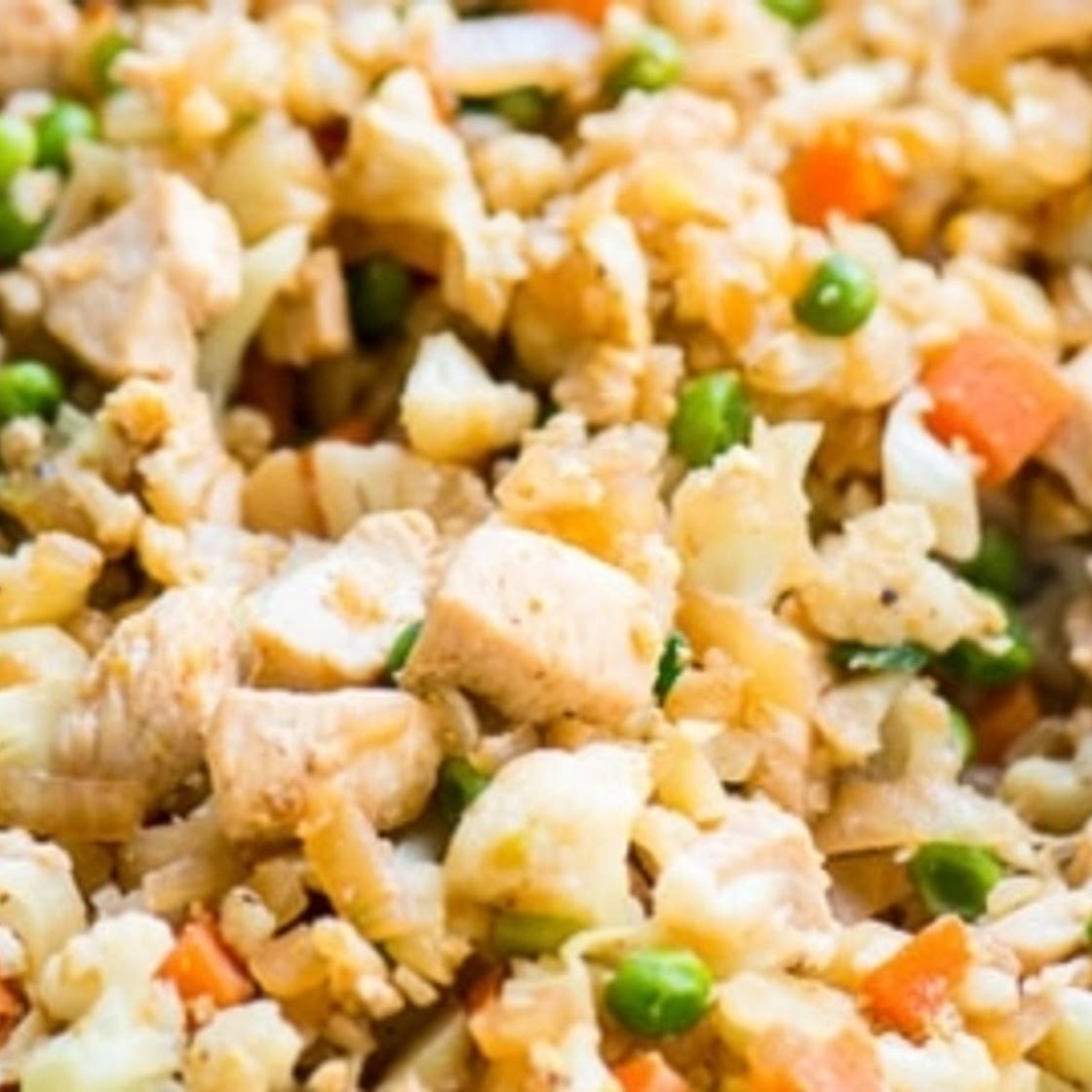 Cauliflower "Fried Rice" with Chicken
