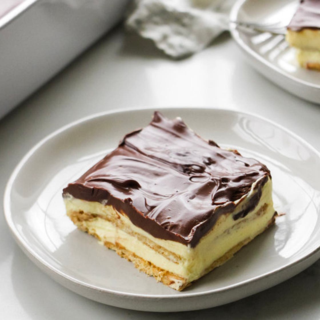 No-Bake Chocolate Eclair Cake Recipe