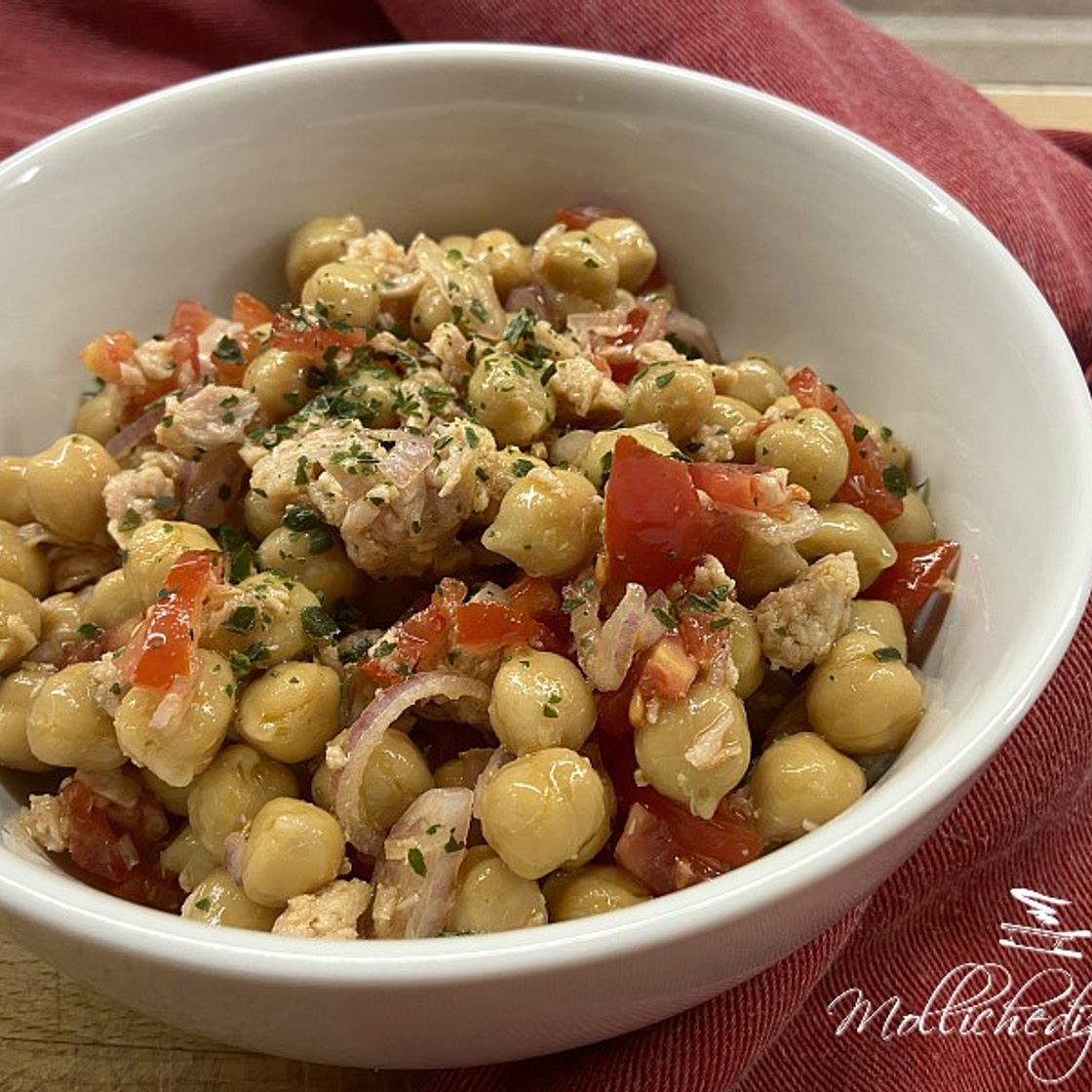 Insalata di ceci fredda ricetta estiva