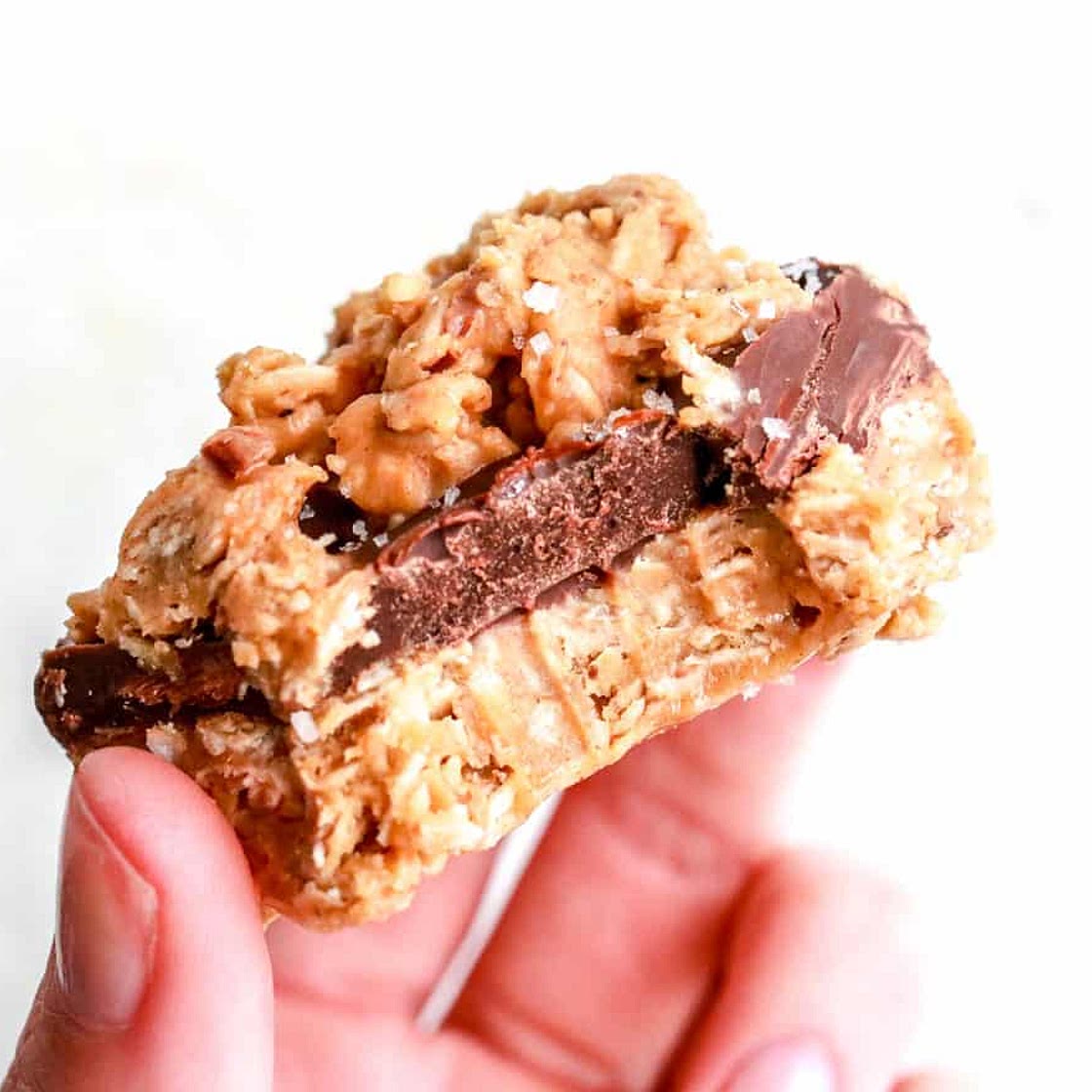 No Bake Chocolate Peanut Butter Oatmeal Bars