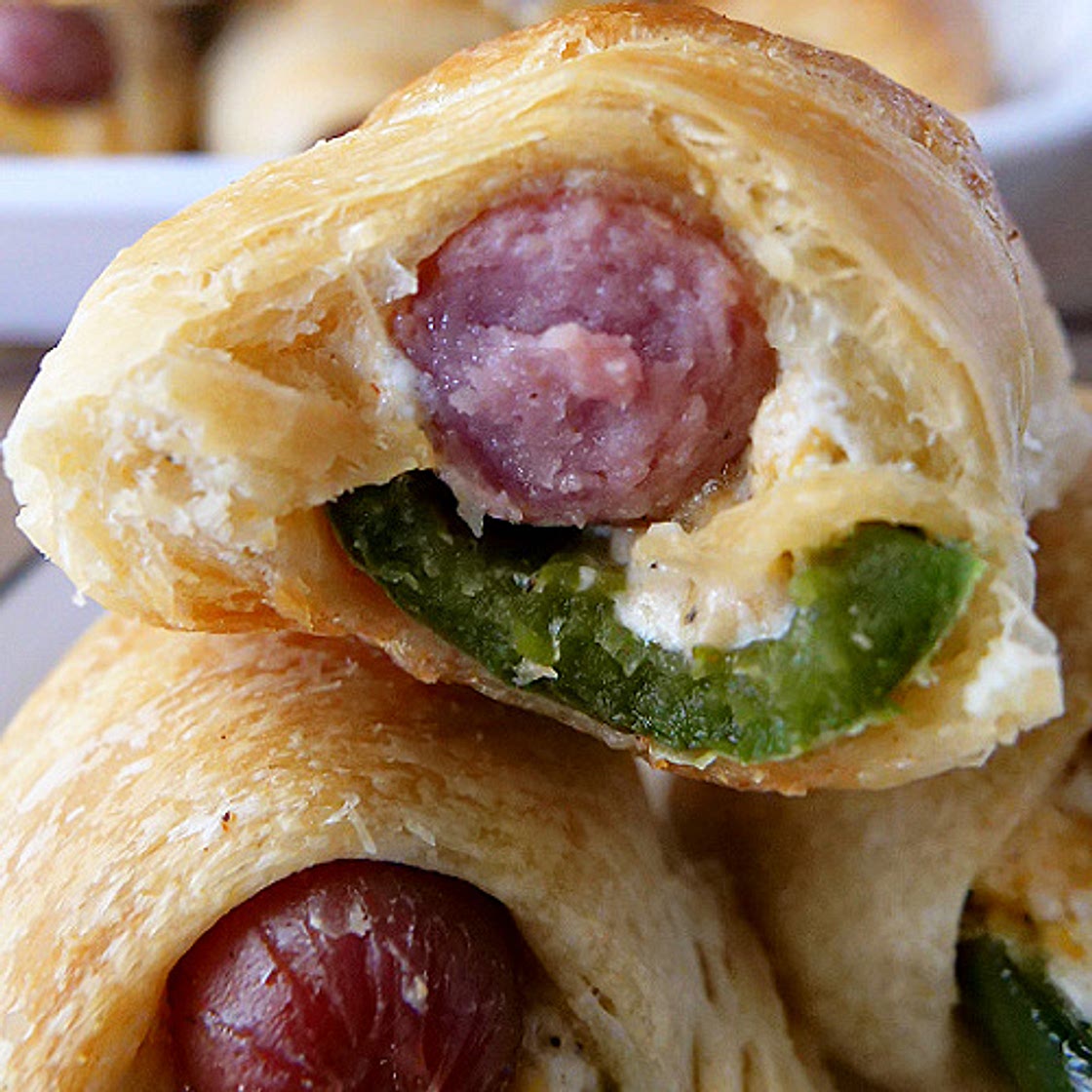 Jalapeño Popper Pigs in a Blanket