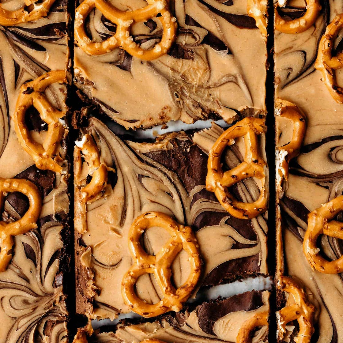 High-Protein Chocolate Peanut Butter Pretzel Bark