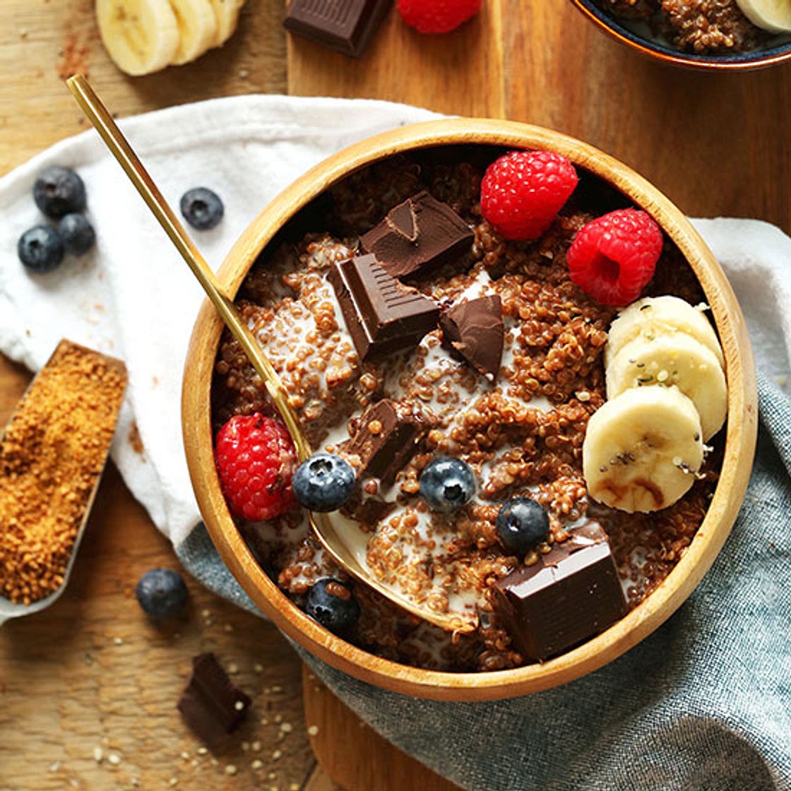 Dark Chocolate Quinoa Breakfast Bowl