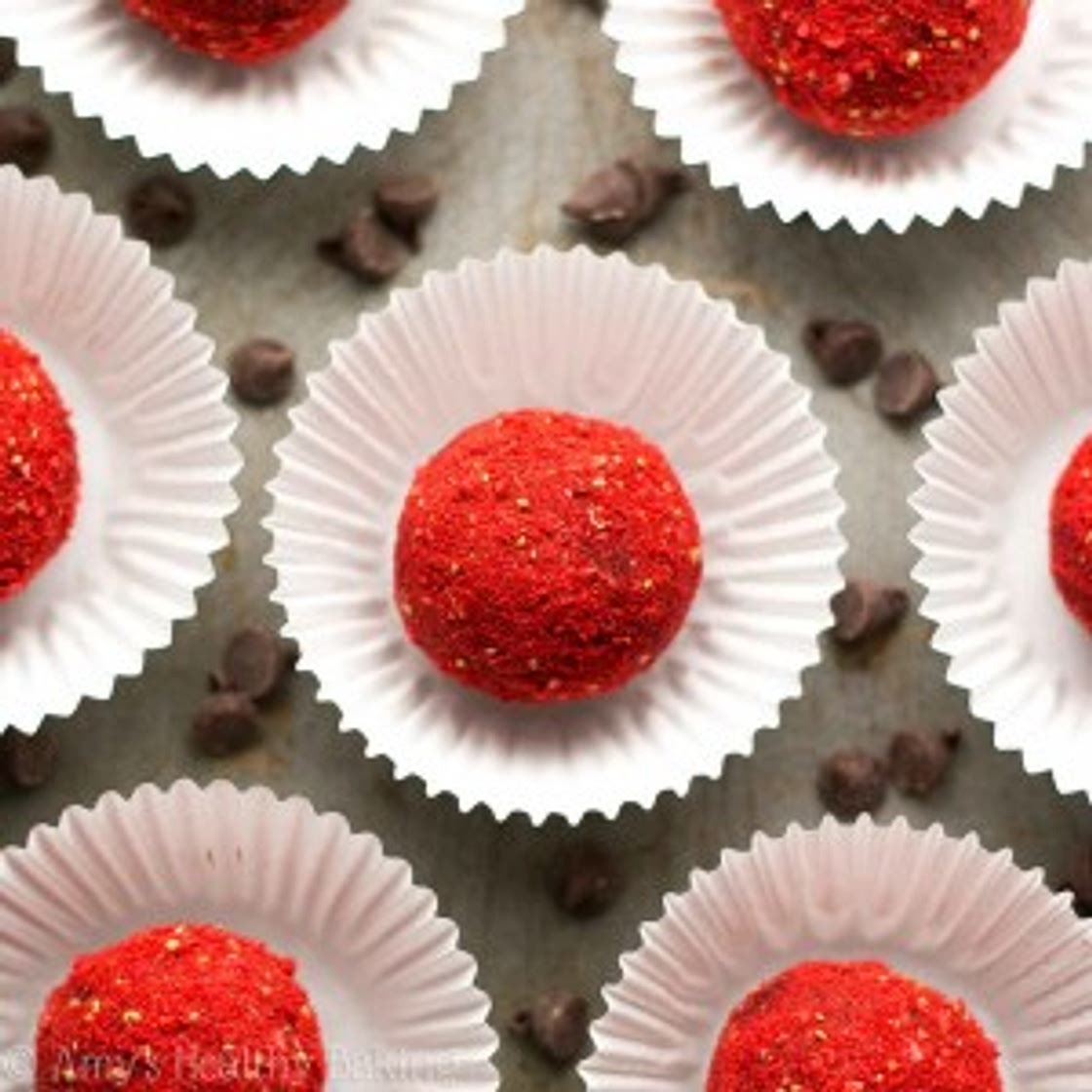 Healthy Dark Chocolate Strawberry Truffles