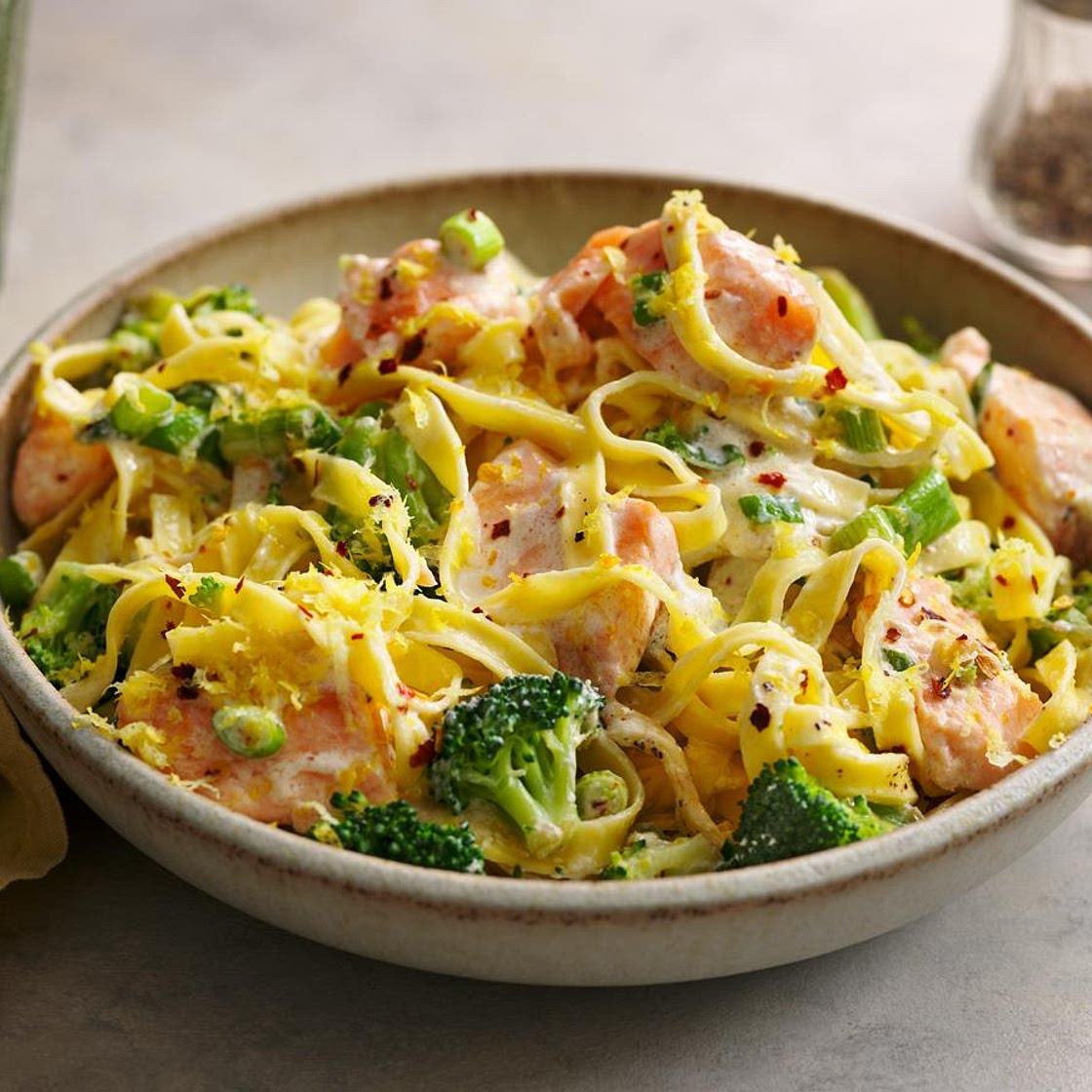Salmon and broccoli pasta