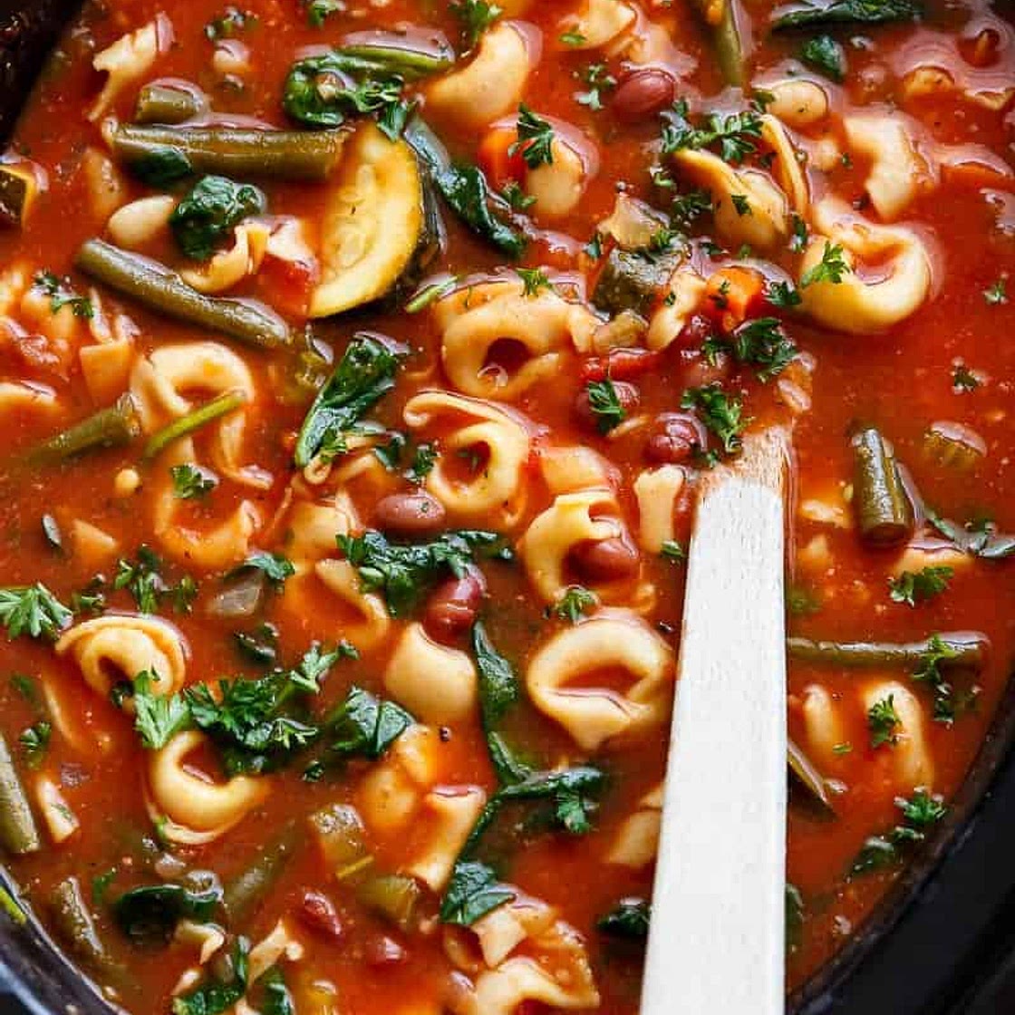 Slow Cooker Tortellini Minestrone Soup