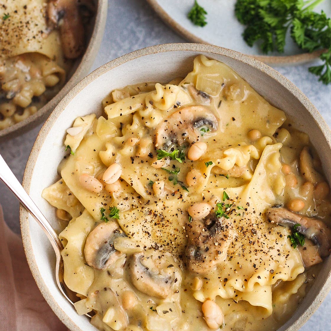 One-Pot Mushroom and White Bean Pasta