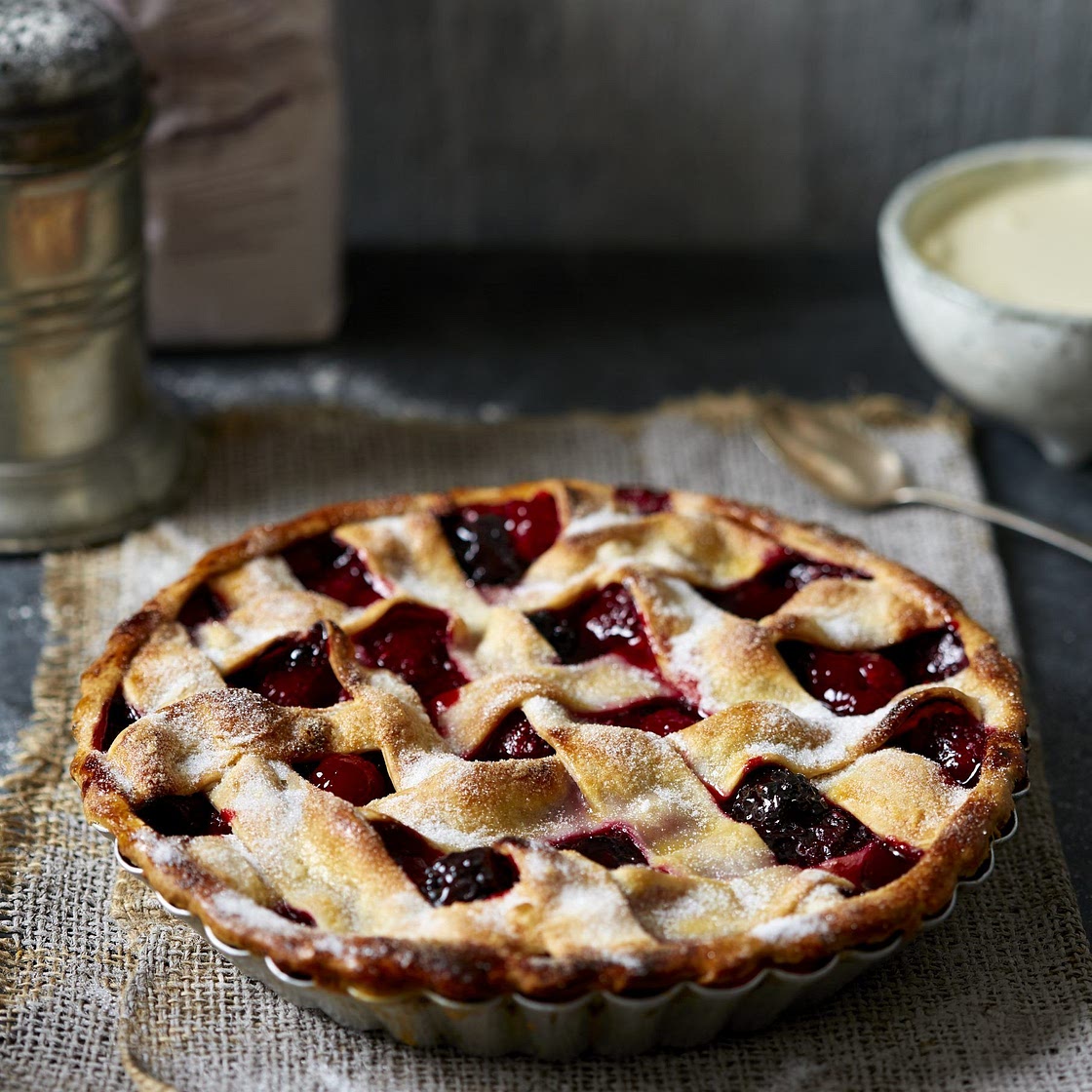 Lattice top berry and sloe gin pie Recipe