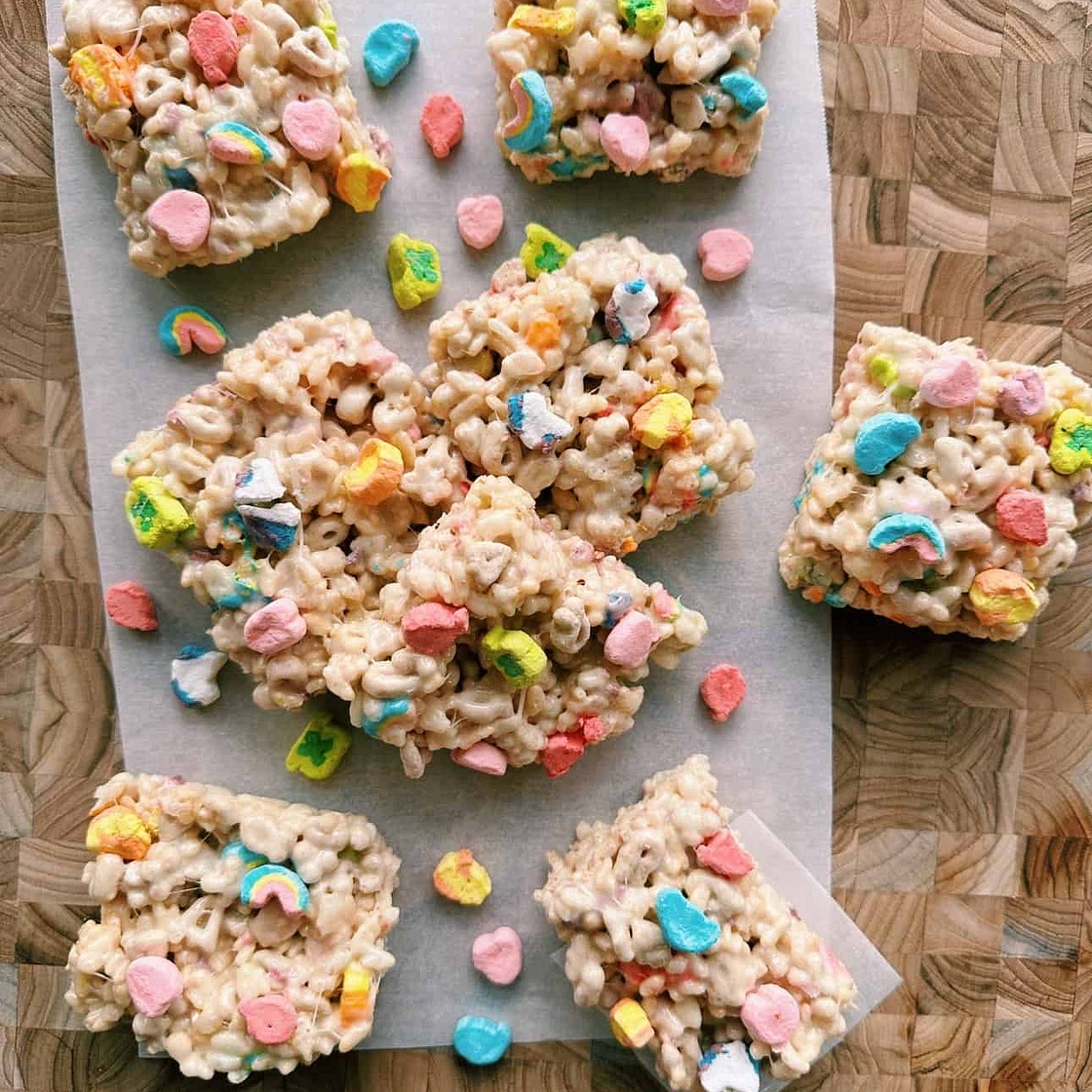 Lucky Charms Rice Krispies Bar