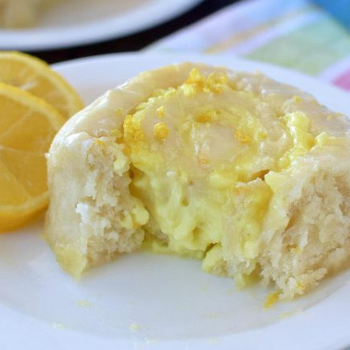 Lemon Cheesecake Rolls