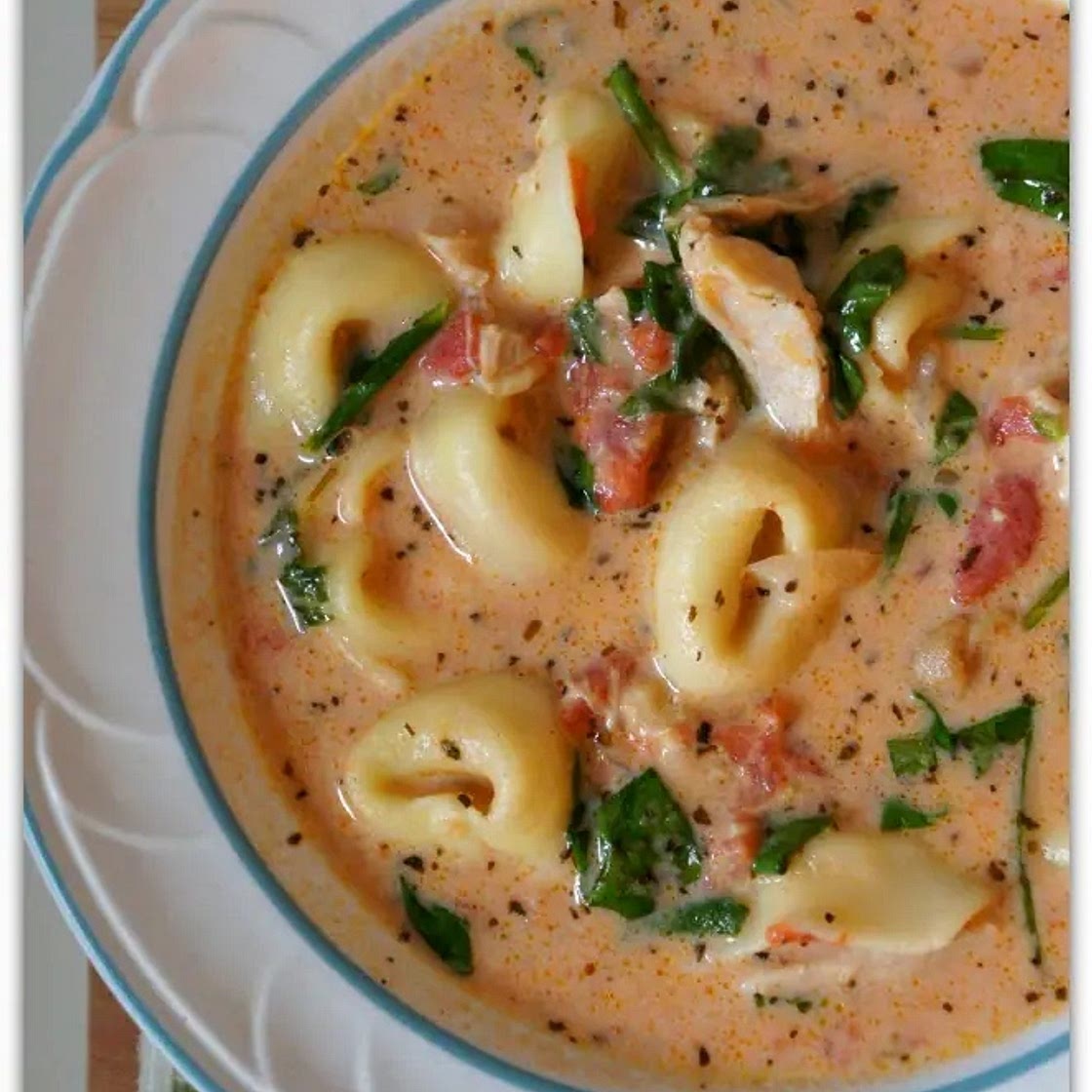Slow Cooker Creamy Tortellini, Spinach and Chicken Soup