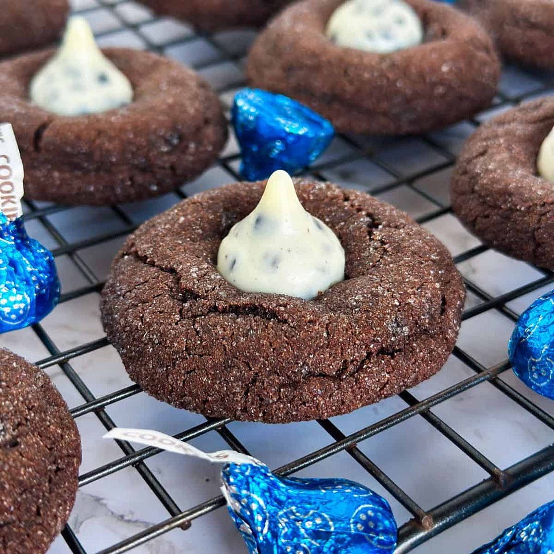 Cookies and Cream Chocolate Blossoms