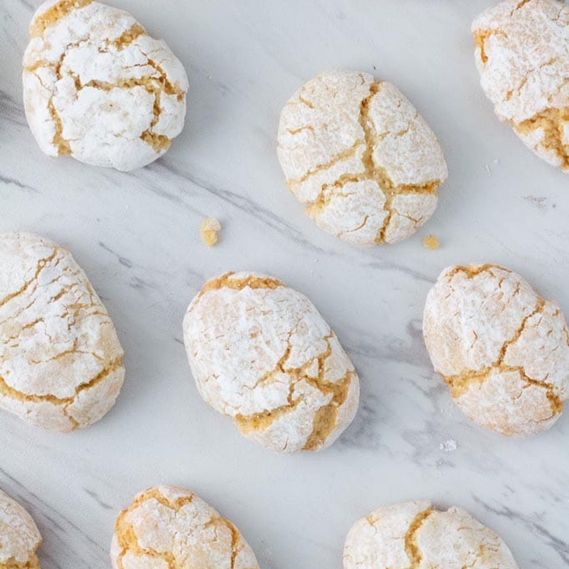 Ricciarelli: Chewy Italian Almond Cookies