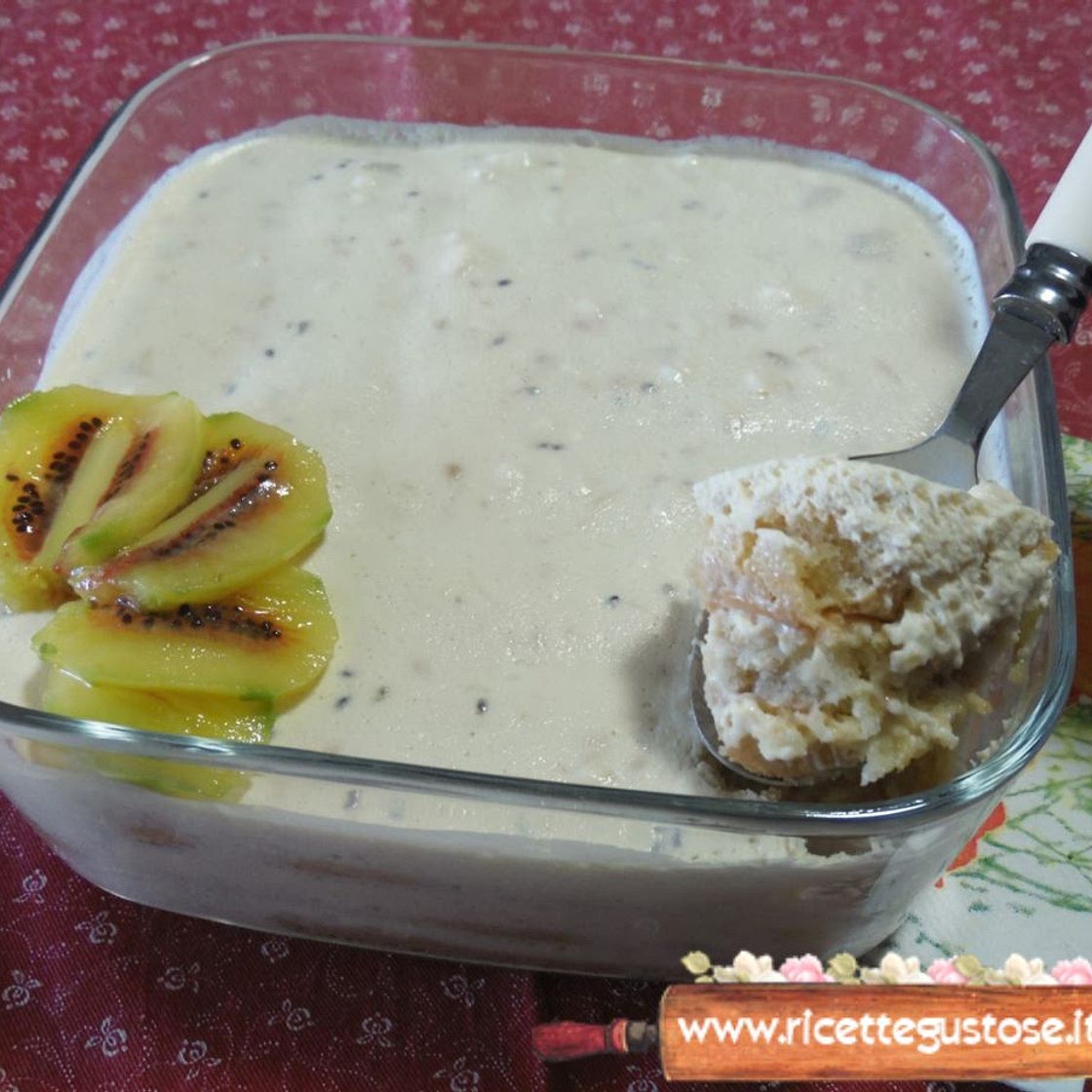 Tiramisu al kiwi rosso con uova pastorizzate