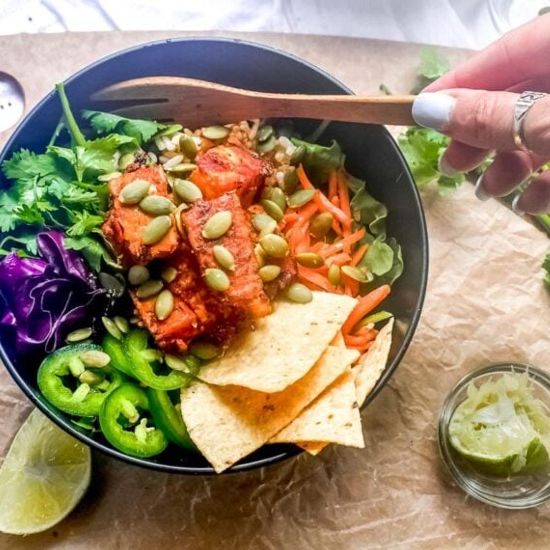 Low FODMAP Baja Tempeh Taco Salad