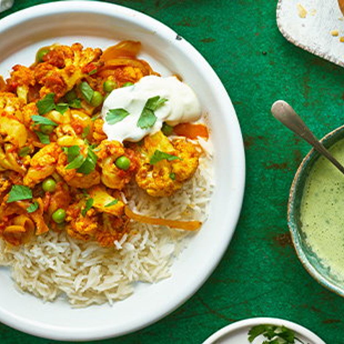 Cauliflower and pea curry