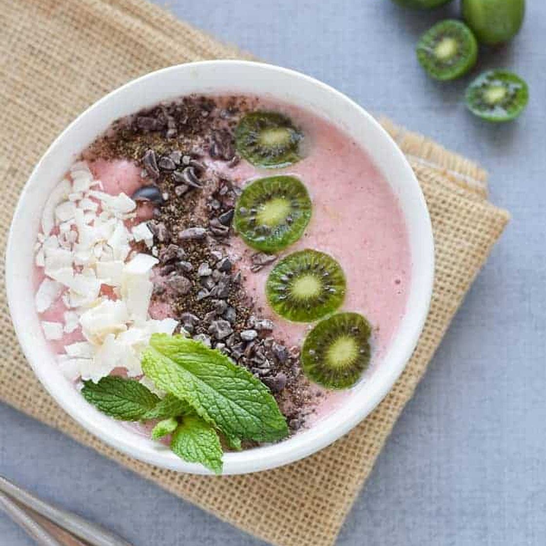 Strawberry Banana Smoothie Bowl