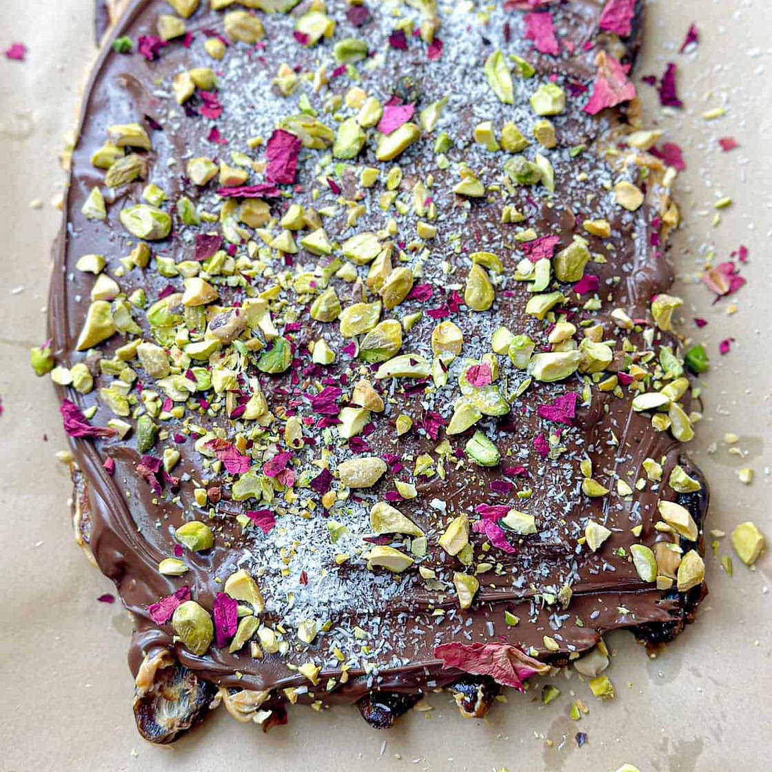 Viral Snickers Date Bark